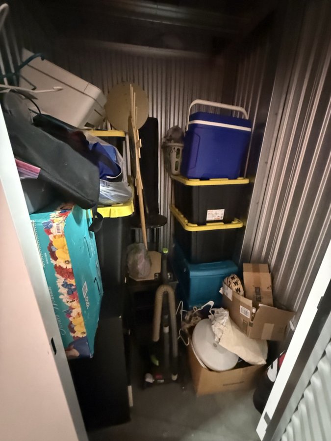 5 x 5 storage unit in Huntington Park, CA