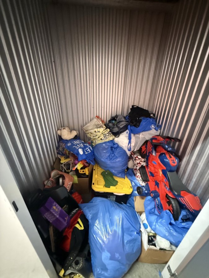 5 x 5 storage unit in Huntington Park, CA