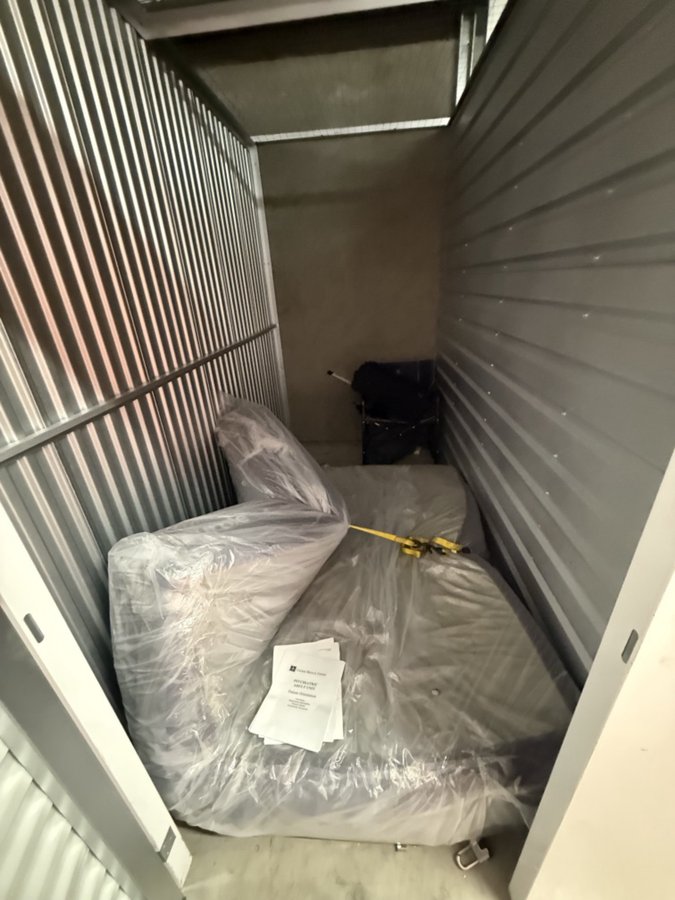 5 x 10 storage unit in Huntington Park, CA