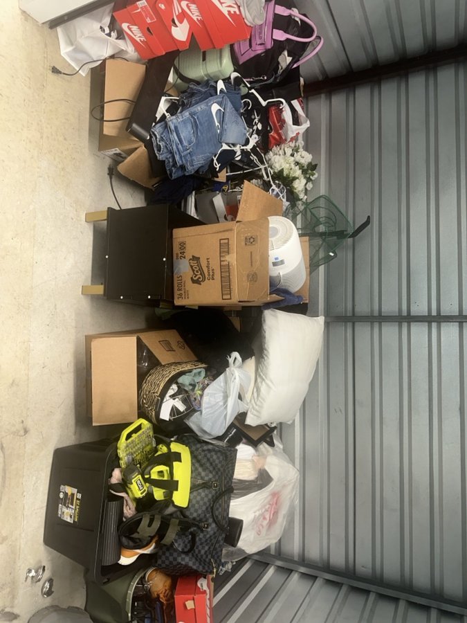 10 x 5 storage unit in Austell, GA