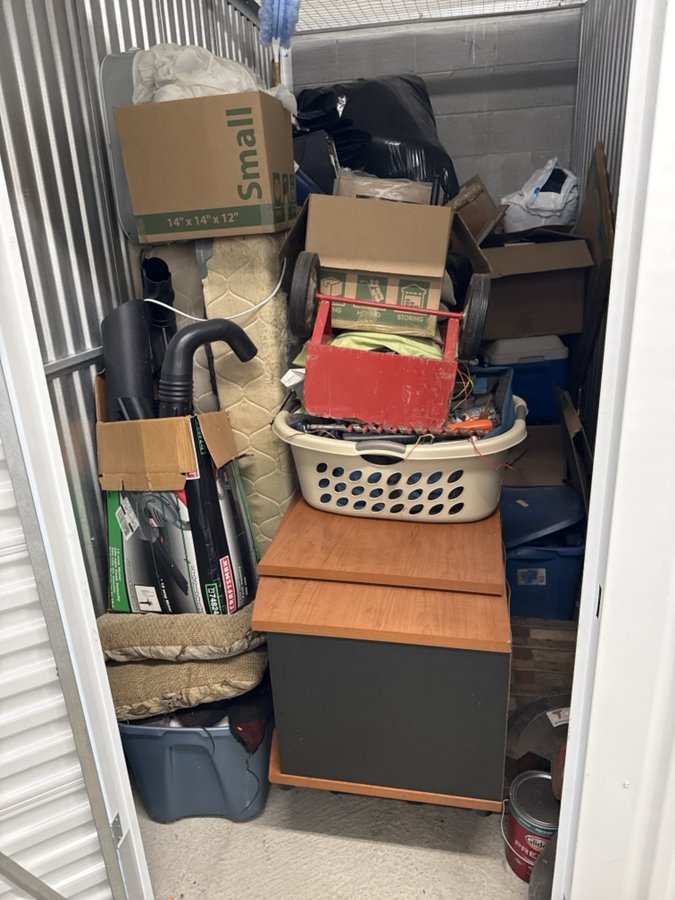 5 x 10 storage unit in Pasadena, MD