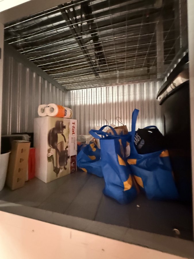 5 x 4 storage unit in Huntington Park, CA