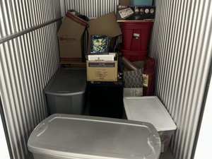 5 x 10 unit in East Point