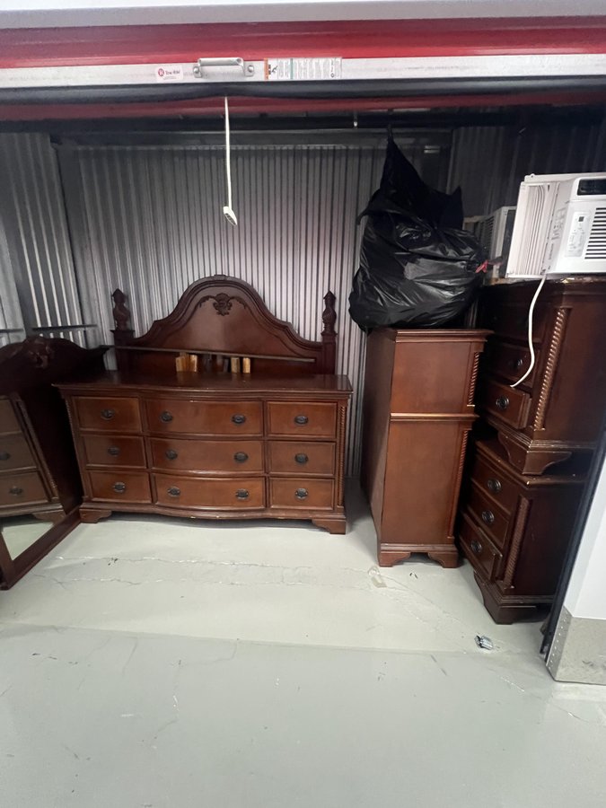 10 x 5 storage unit in Brooklyn, NY