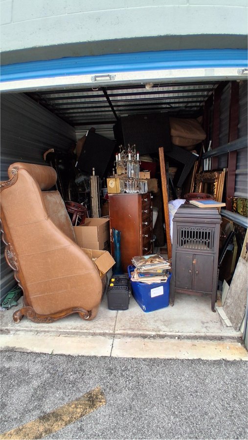 10 x 14 storage unit in Sarasota, FL