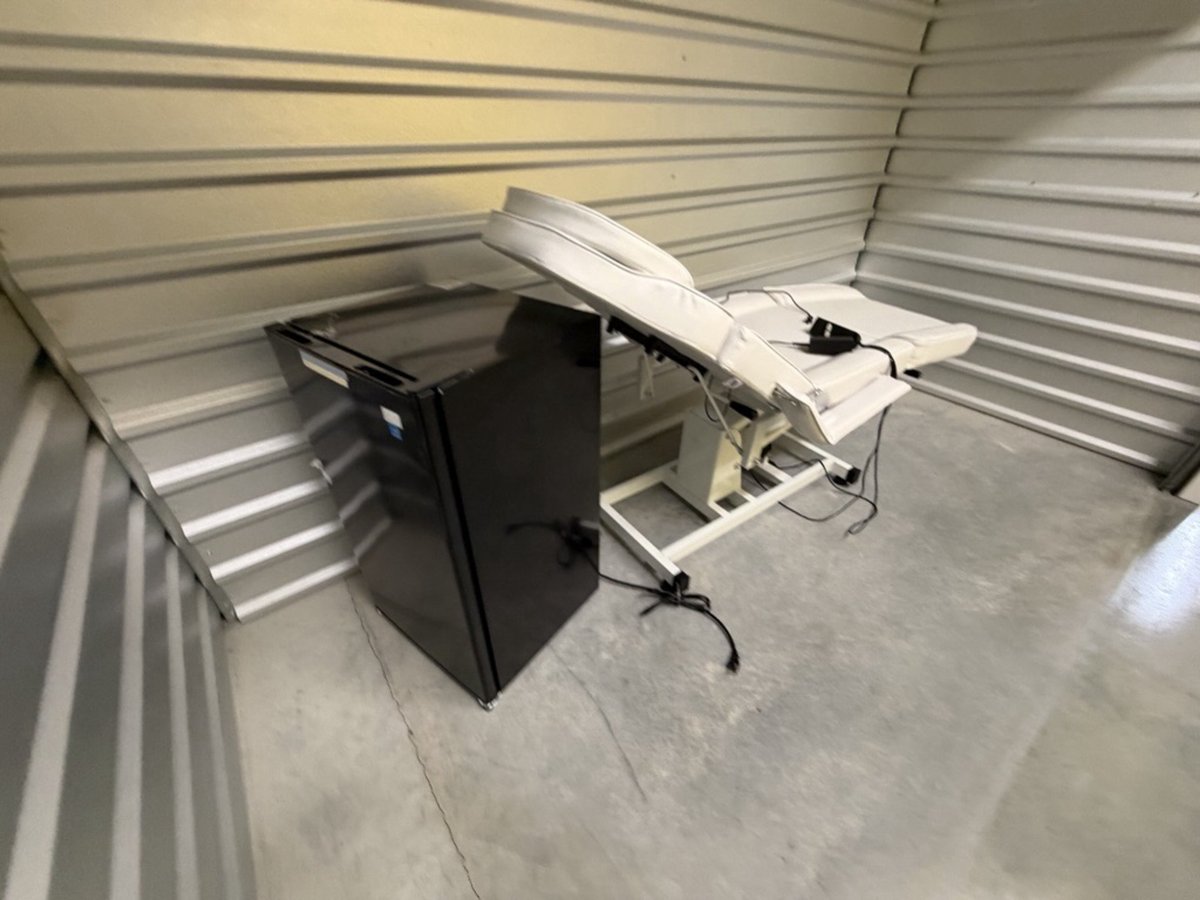 5 x 10 storage unit in Marietta, GA