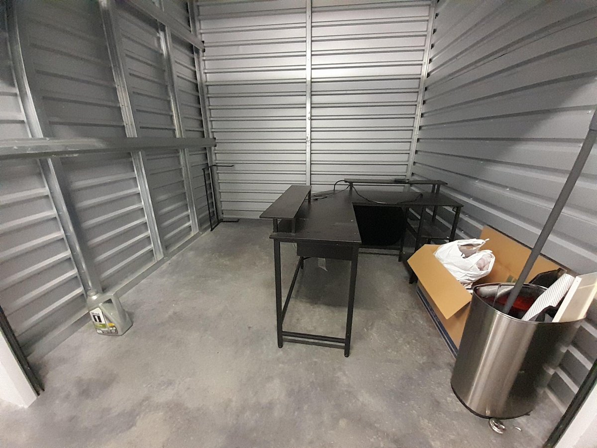 10 x 10 storage unit in Las Vegas, NV