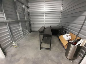 10 x 10 unit in Las Vegas