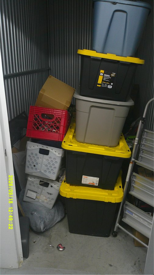 5 x 9 storage unit in Holbrook, NY