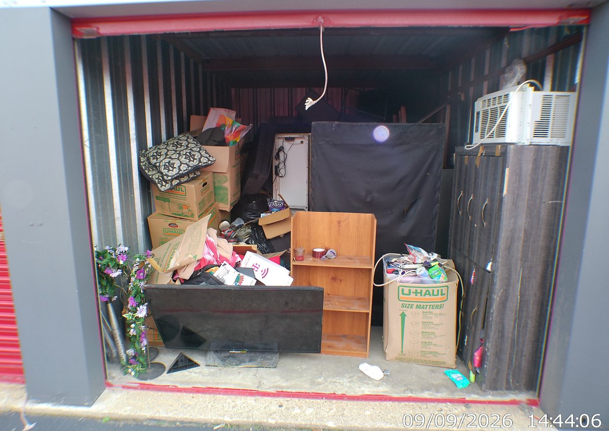10 x 15 storage unit in Warrensville HTS, OH