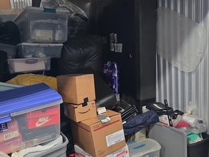 10 x 10 unit in Lansing