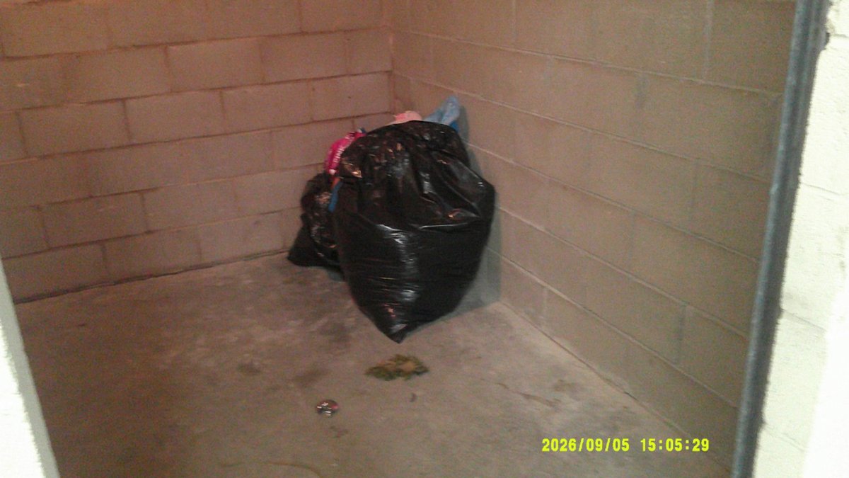 9 x 10 storage unit in North Babylon, NY