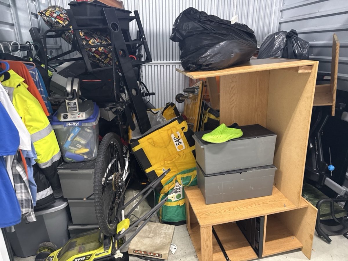 10 x 8 storage unit in Baltimore, MD