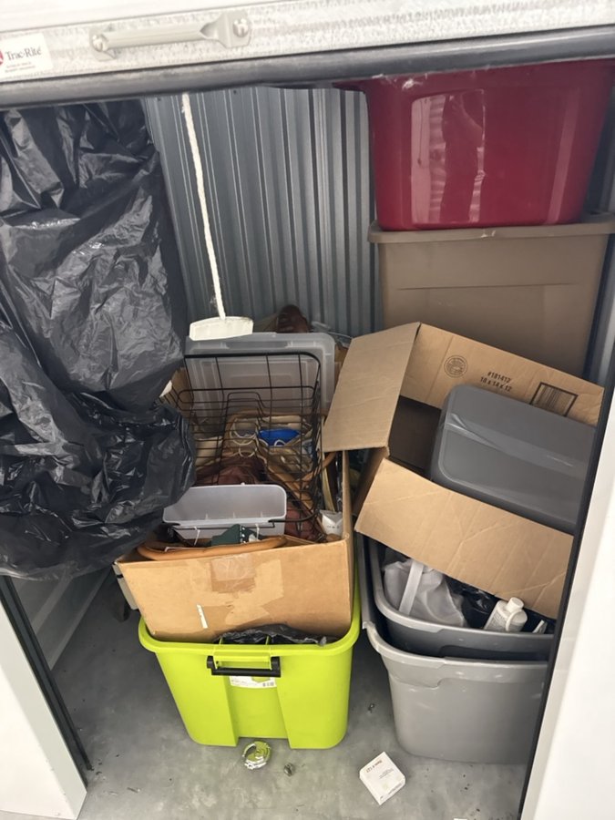 5 x 5 storage unit in Baltimore, MD