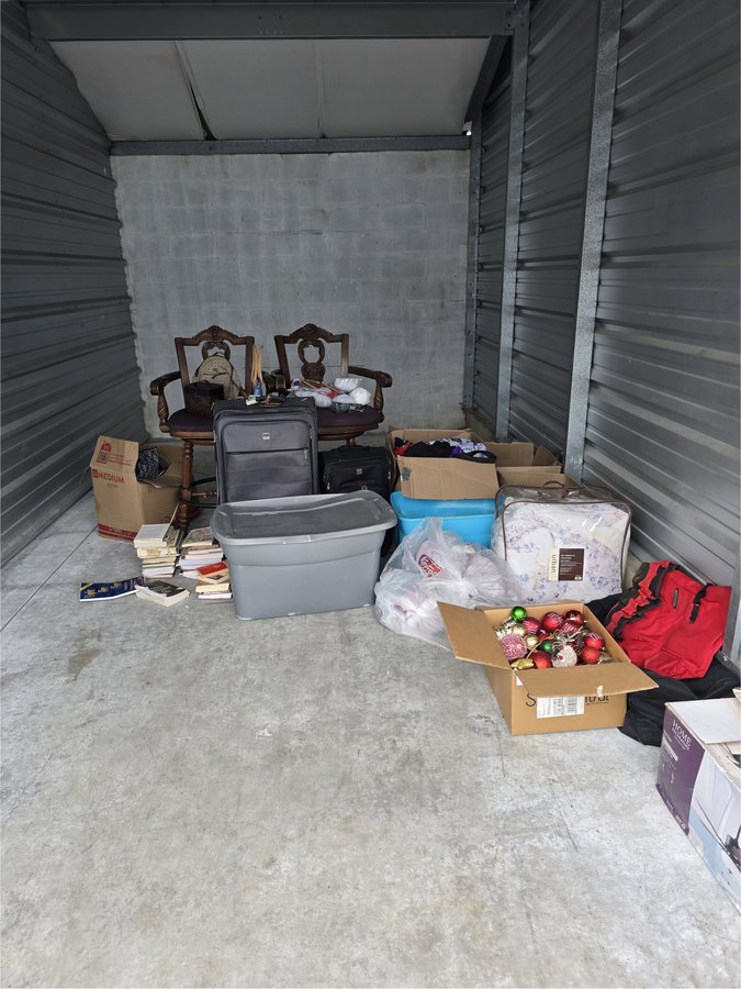 10 x 20 storage unit in Ocala, FL