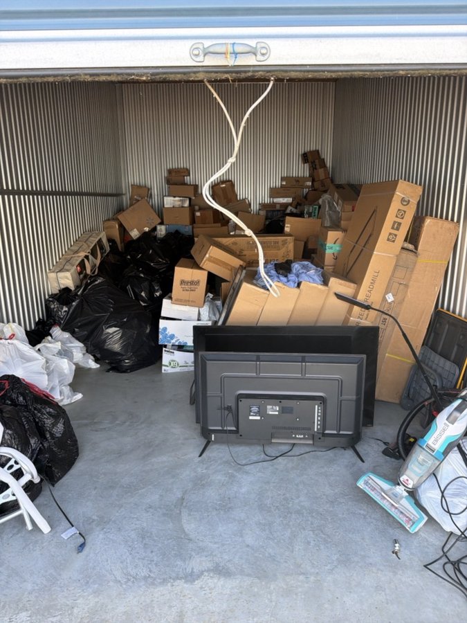 10 x 20 storage unit in Northville, MI