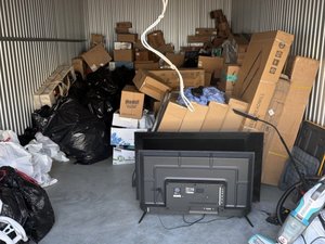 10 x 20 unit in Northville