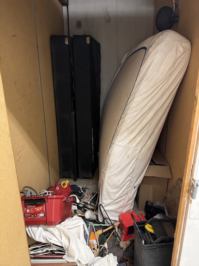 5 x 10 storage unit in Sacramento, CA