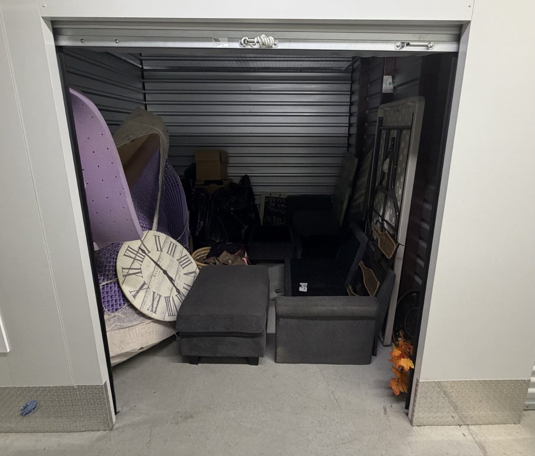 10 x 10 storage unit in Middle River, MD
