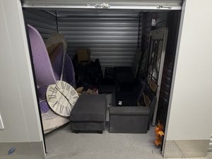 10 x 10 unit in Middle River