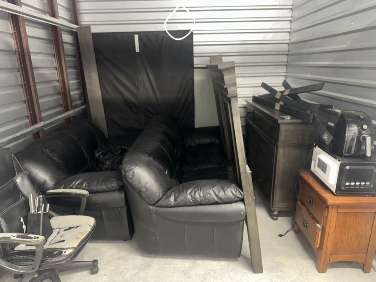 10 x 10 storage unit in Newnan, GA