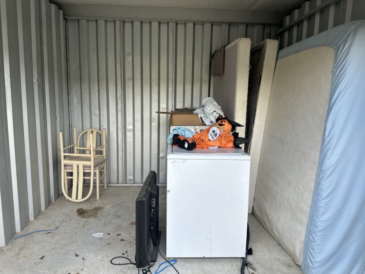 10 x 10 storage unit in Newnan, GA