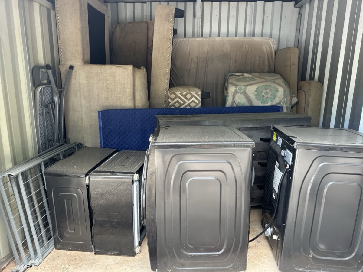 10 x 10 storage unit in Newnan, GA