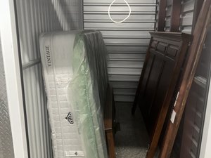 5 x 10 unit in Newnan