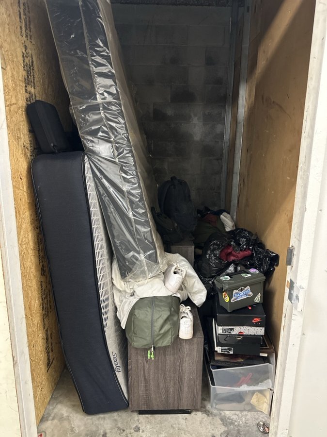 5 x 10 storage unit in East Point, GA