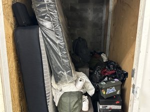 5 x 10 unit in East Point