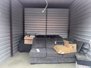 10 x 10 unit in Austell