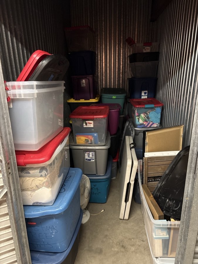 5 x 10 storage unit in Brick, NJ