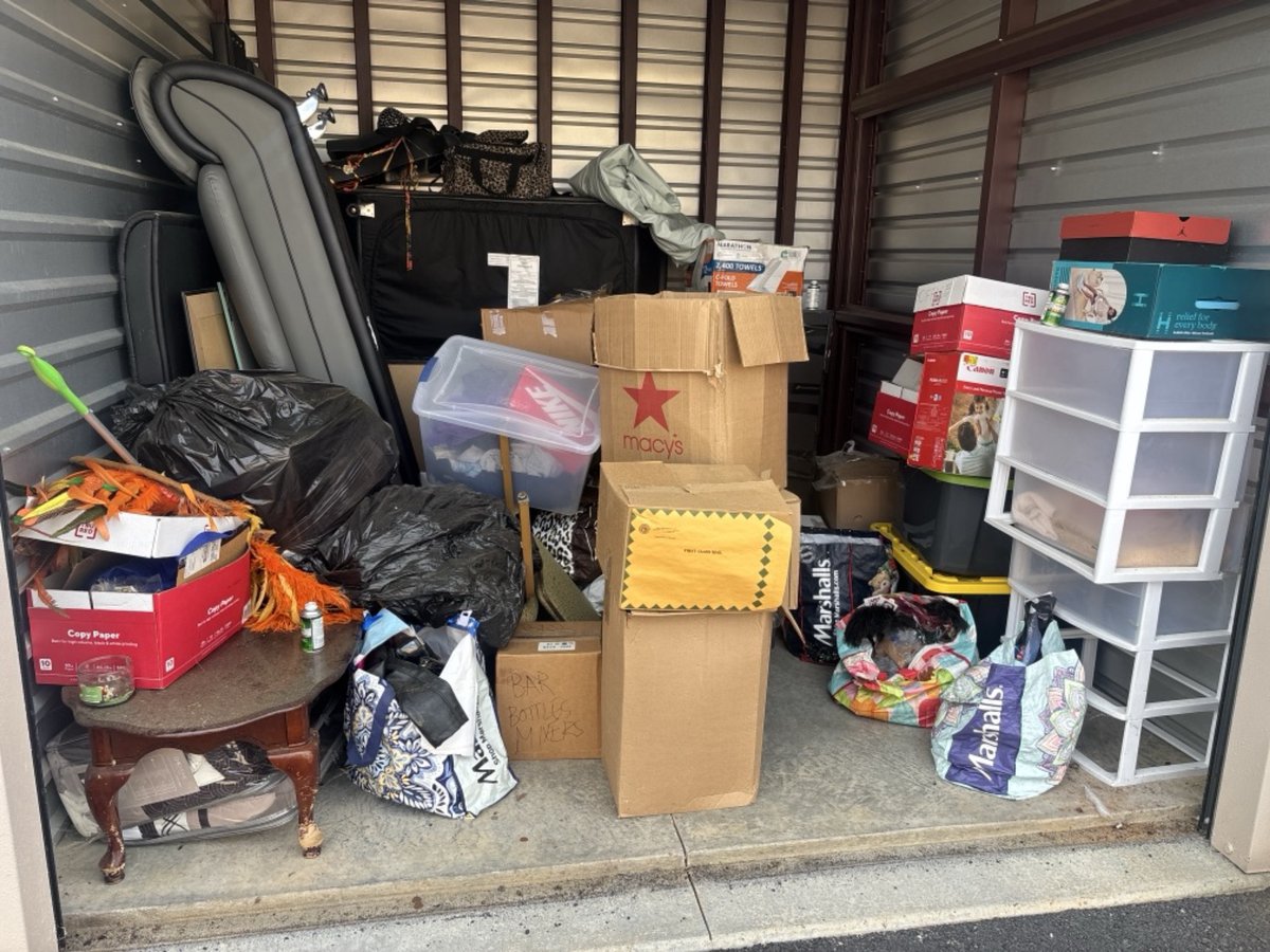 10 x 10 storage unit in Fayetteville, GA
