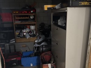 10 x 20 unit in Glen Burnie