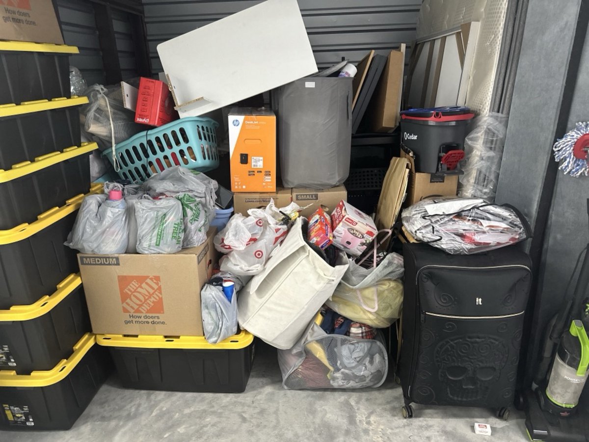 10 x 10 storage unit in Fayetteville, GA