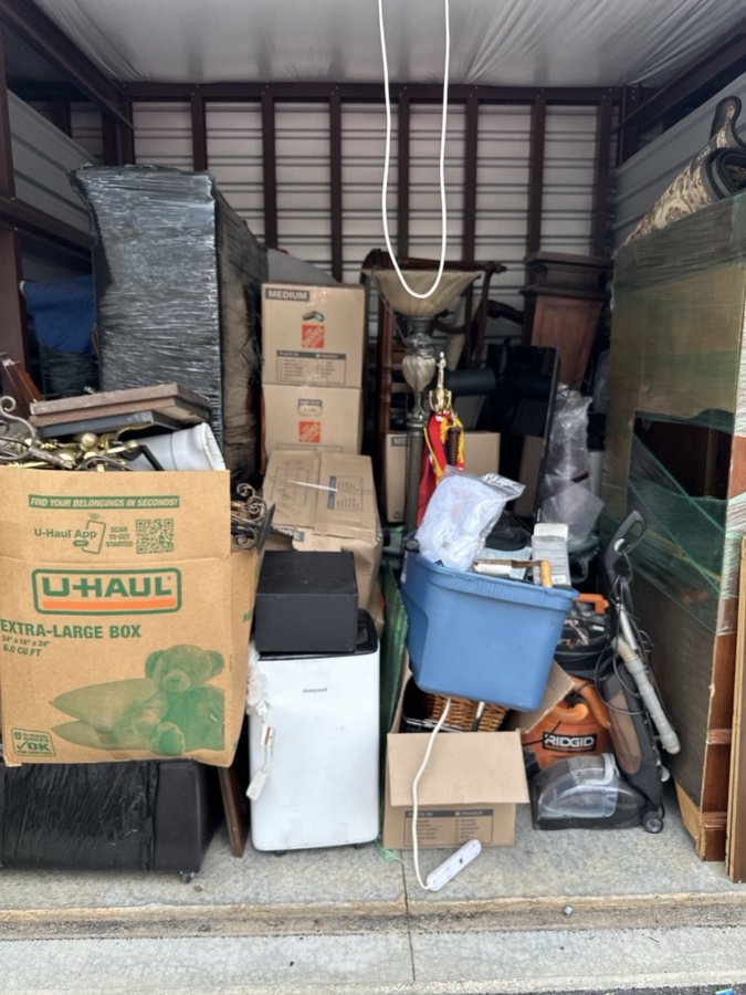 10 x 10 storage unit in Fayetteville, GA