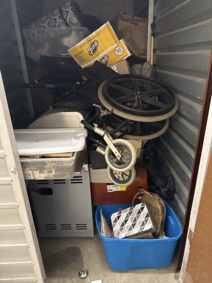 5 x 10 storage unit in Glen Burnie, MD