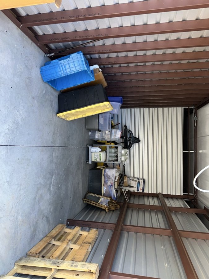 10 x 20 storage unit in Fayetteville, GA