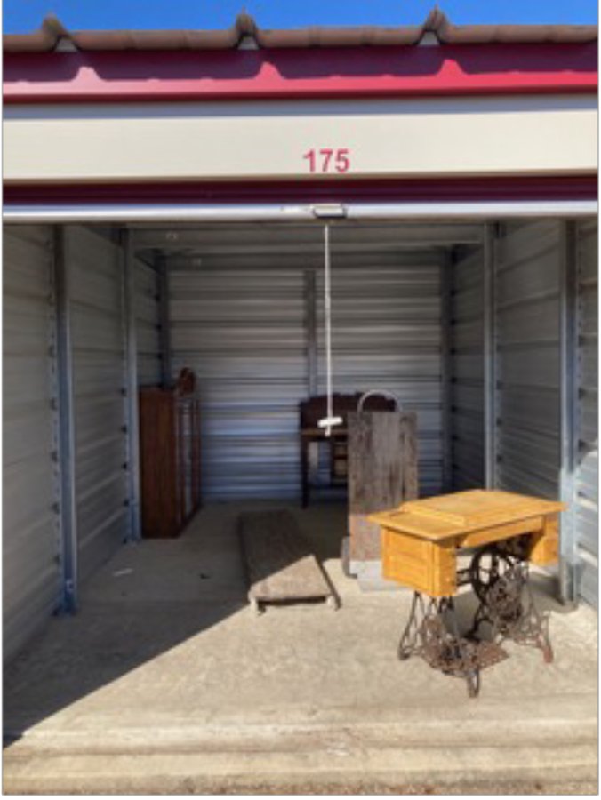 10 x 10 storage unit in Circleville, OH