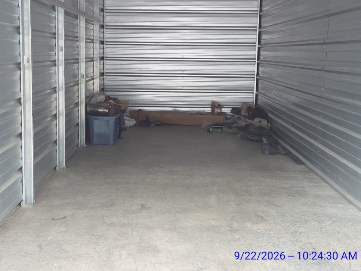 10 x 30 storage unit in MT Carmel, IL