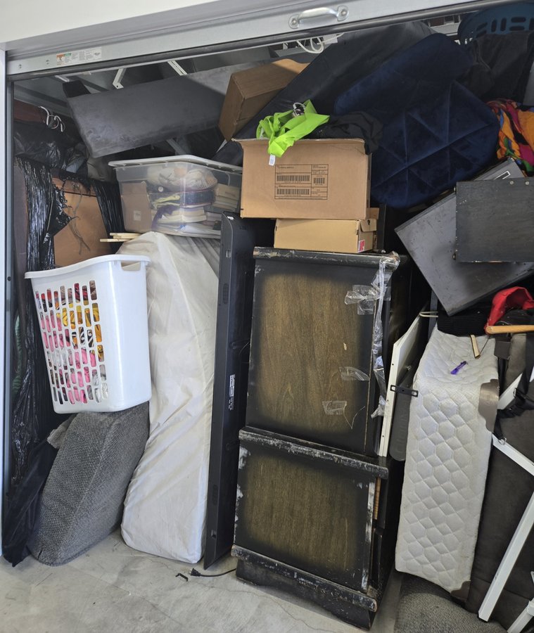 10 x 10 storage unit in Irvington, NJ
