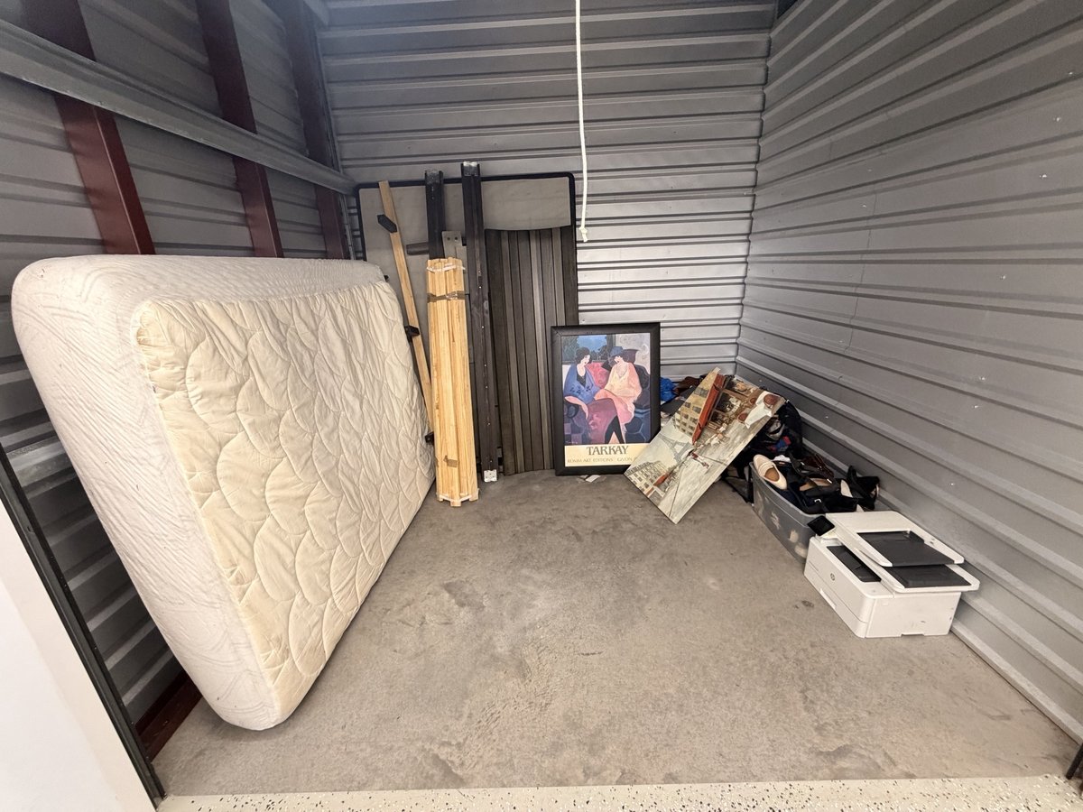 10 x 8 storage unit in Durham, NC