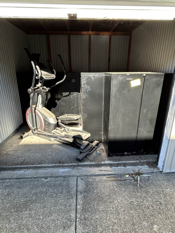 10 x 10 storage unit in Euclid, OH