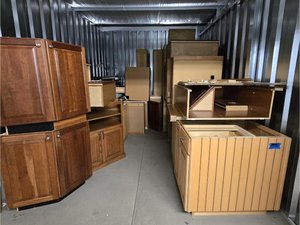 10 x 15 unit in Huntersville