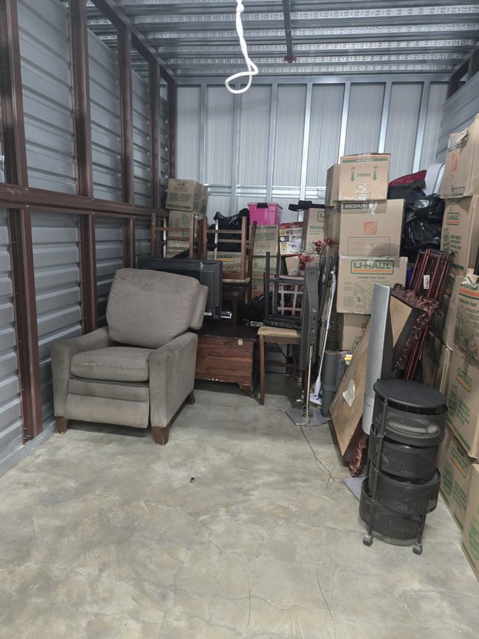 10 x 15 storage unit in Irvington, NJ