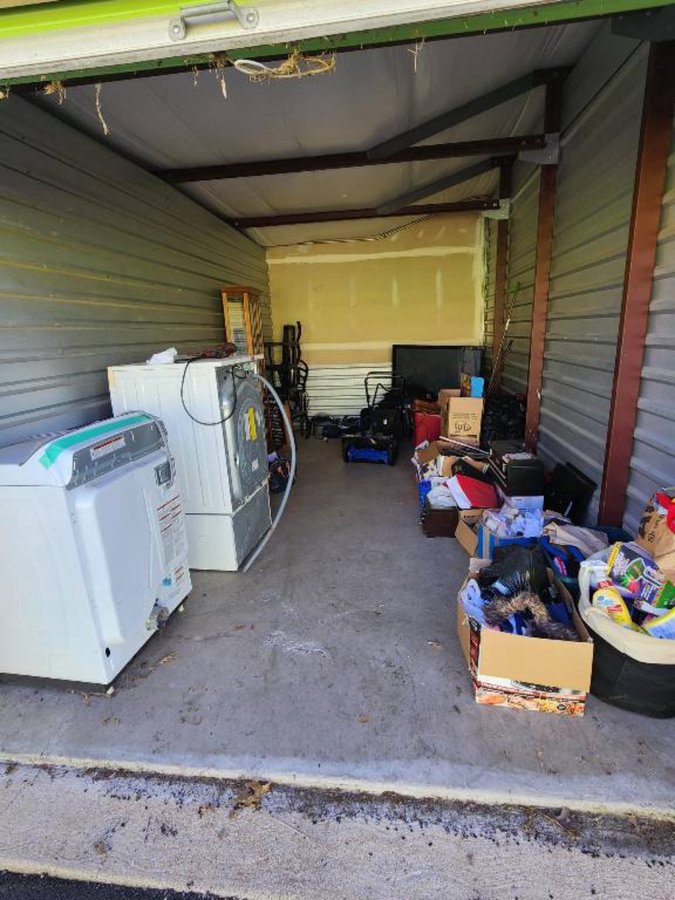 10 x 20 storage unit in Florissant, MO