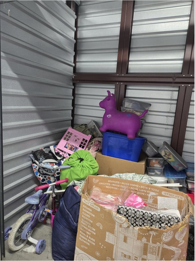 9 x 5 storage unit in Irvington, NJ
