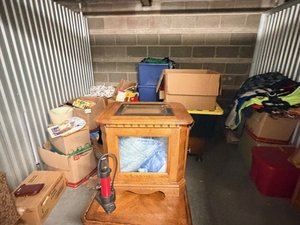 10 x 10 unit in Des Moines