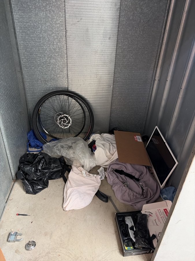 5 x 5 storage unit in Montclair, CA