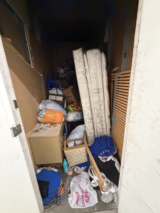 5 x 10 storage unit in South Gate, CA